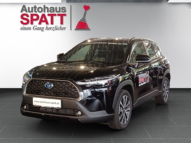 Toyota Corolla Cross 2,0 Hybrid Active Drive AWD bei Autohaus Spatt in 