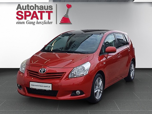 Toyota Verso 2,2 D-CAT 180 Comfort DPF bei Autohaus Spatt in 