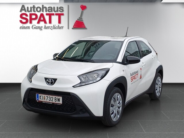 Toyota Aygo X 1,0 VVT-i Play bei Autohaus Spatt in 